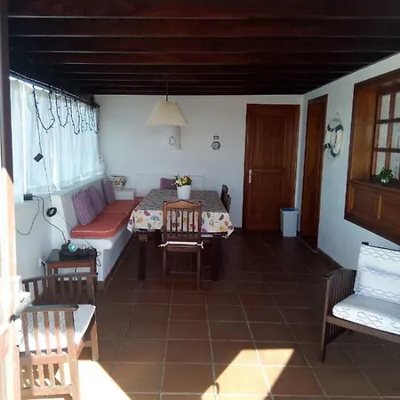 La Carabela Playa Blanca